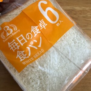 冷凍庫に入れるだけ！食パンの冷凍方法